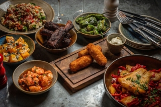If you haven't decided where to hold you office party or family gathering this Christmas, La Feria has a fantastic Festive Menu, full of classic tapas and special seasonal dishes, all designed for sharing. 

To see the full menu visit the website and give us a call on 01423 538181. Salud!