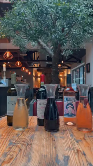 A final little treat to see out the month. 

From Monday 26 - Thursday 29 January you can choose a complementary 500ml carafe of house red, white or rose wine to enjoy with your meal when your table spends £40 or more. Salud!