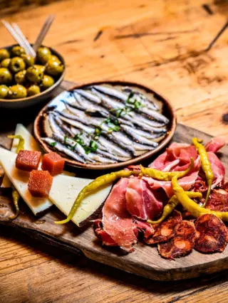 Our wonderful wine evening was completely sold out and guests enjoyed delicious wines from all over Spain. 

From crisp Galician albarino to leathery, soft Rioja and full bodied southern reds, the wines were complemented by boards of delicious cheese, seafood and charcuterie. 

We loved the evening, look out for more over the next few months. Salud!

#laferia #spanishtapas #harrogaterestaurants