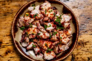 Dish spotlight: Pulpo a la Gallega.

Tender octopus, carefully cooked and served on a bed of soft potatoes, finished with sea salt, olive oil and a touch of smoked paprika.

A classic Galician dish that lets good ingredients speak for themselves.

#laferia #spanishtapas #harrogaterestaurants