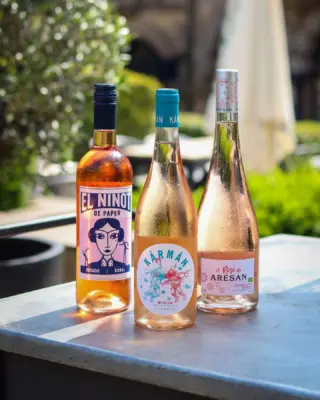 It's officially "Rosado Season" on the terrace!

From the bright and fruit-forward El Ninot de Paper, to the crisp Rioja rosado from Kármán, alongside the elegant Rosa de Aresan - three very different rosado's, all made for long summer afternoons in the sunshine. 

#laferia #spanishtapas #harrogaterestaurants