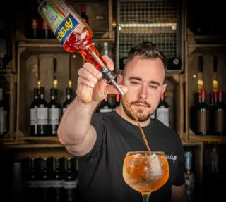 Aperol spritz season has officially arrived.

Made fresh at the bar and best enjoyed out on the terrace in the sunshine. 

#laferia #spanishtapas #harrogaterestaurants