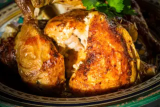 A La Feria hat trick.

Our rotisserie chicken al Andalus, marinated in a blend of Andalus-inspired spices. Gambas al pil pil, served with garlic, chilli and olive oil. Our classic La Feria tomato, pomegranate and red onion salad is the perfect side dish to enjoy with your chicken. Healthy and delicious. 

#laferia #spanishtapas #harrogaterestaurants