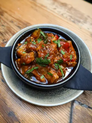 As we move into the Autumn months, a hearty stew from La Mancha is just the ticket to keep out the chill. 

Pisto Manchego is rich, tasty and perfect with a nice glass of Rioja. It’s our new special, from today. 

#laferia #spanishtapas #harrogaterestaurants
