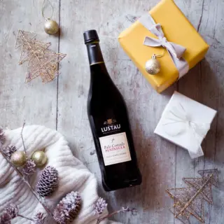 A little reminder that our International Sherry Week event is coming up soon and only a limited number of tickets remain!

Join us on Wednesday 4 November for a very special evening with Federico Sanchez-Pece, Global Brand Ambassador for Lustau. Federico will guide you through a tasting of Lustau’s exceptional sherries, accompanied by a selection of complementary tapas.

For full details, visit our website or call us on 01423 538181 to secure one of the remaining places. 

#laferia #spanishtapas #harrogaterestaurants
